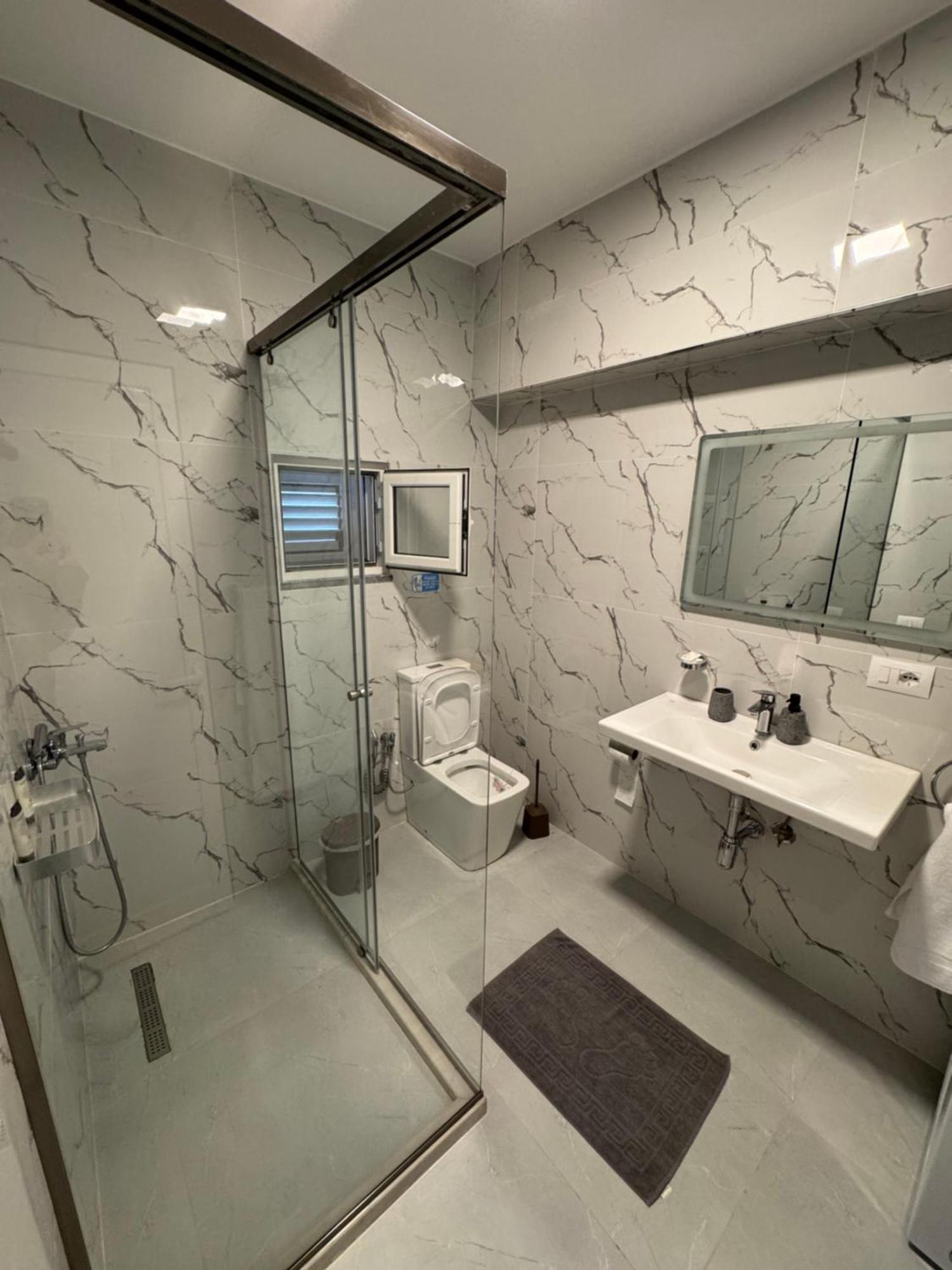 Private Villa Aras 2 - Luxury & Elegance Apartments Vlorë Eksteriør billede